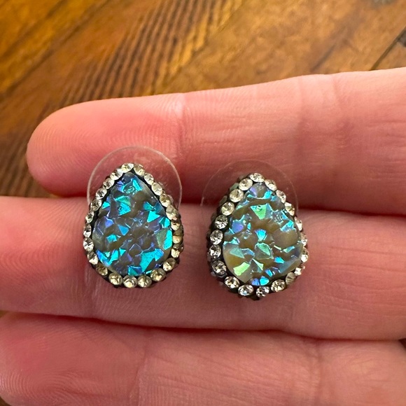 ✨Francesca’s Druzy Studs!✨ - Picture 1 of 4
